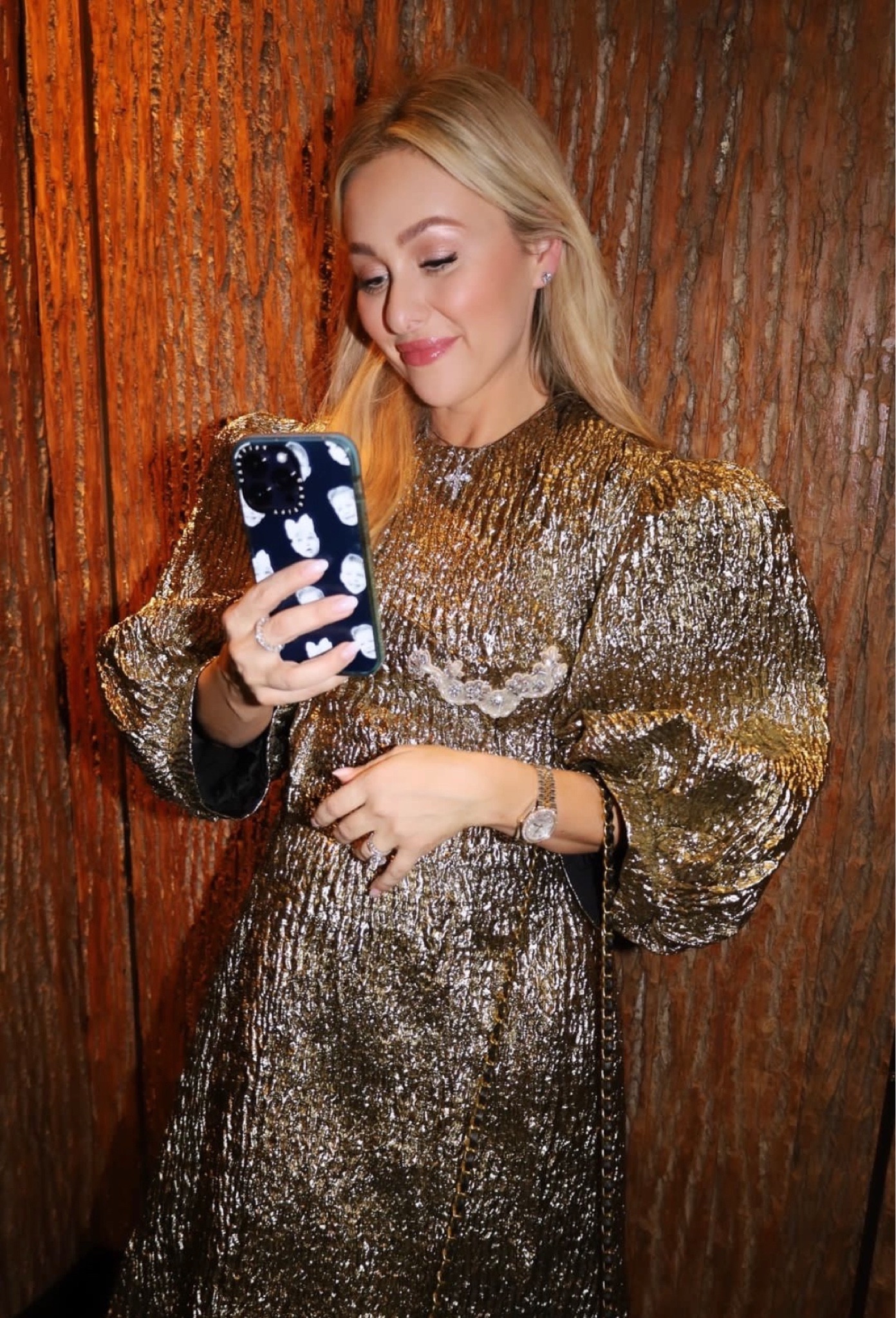 This gold dressssss 😭✨🤩. 

#LTKsalealert #LTKstyletip #LTKHoliday