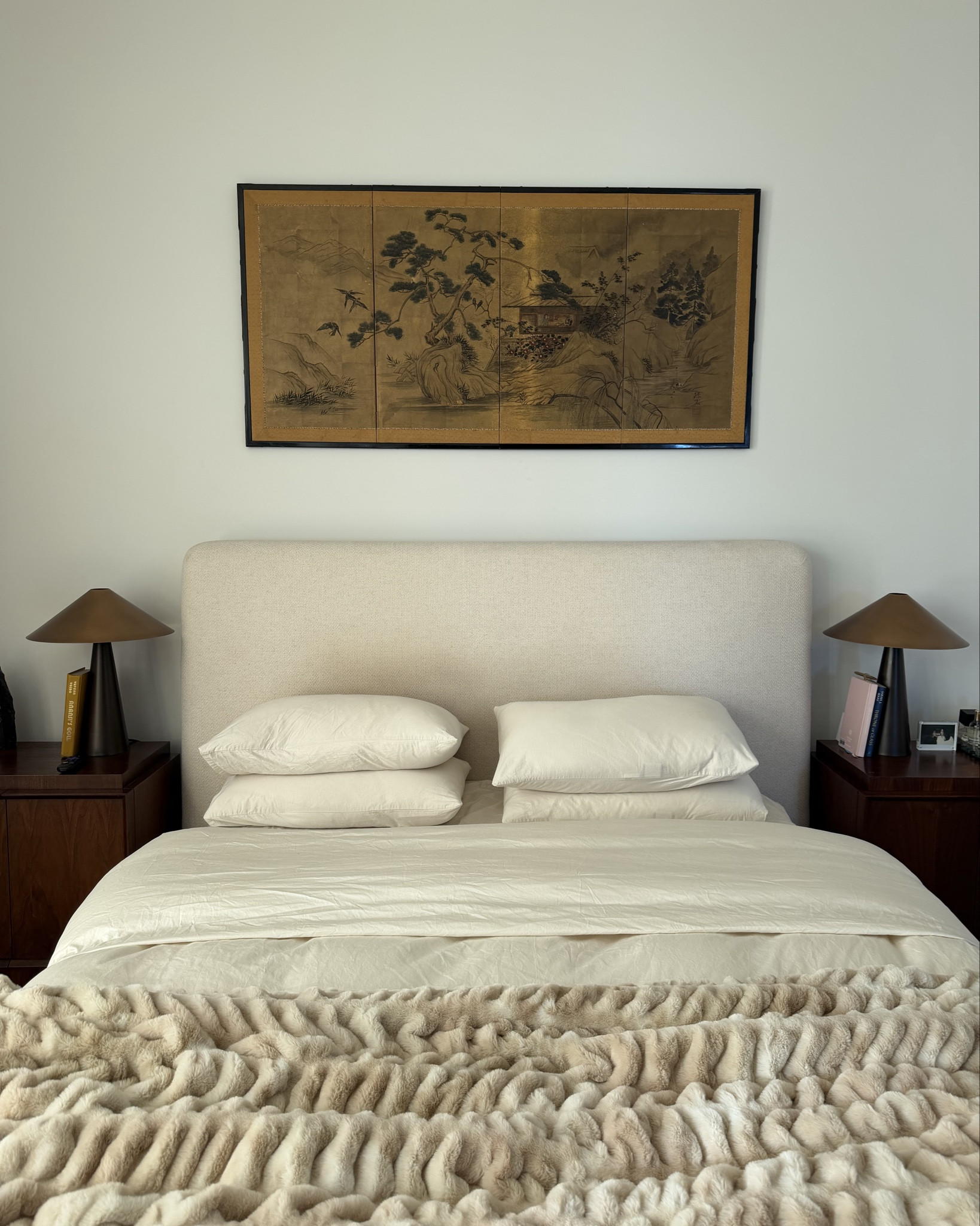 New bedding is so cozy 😍