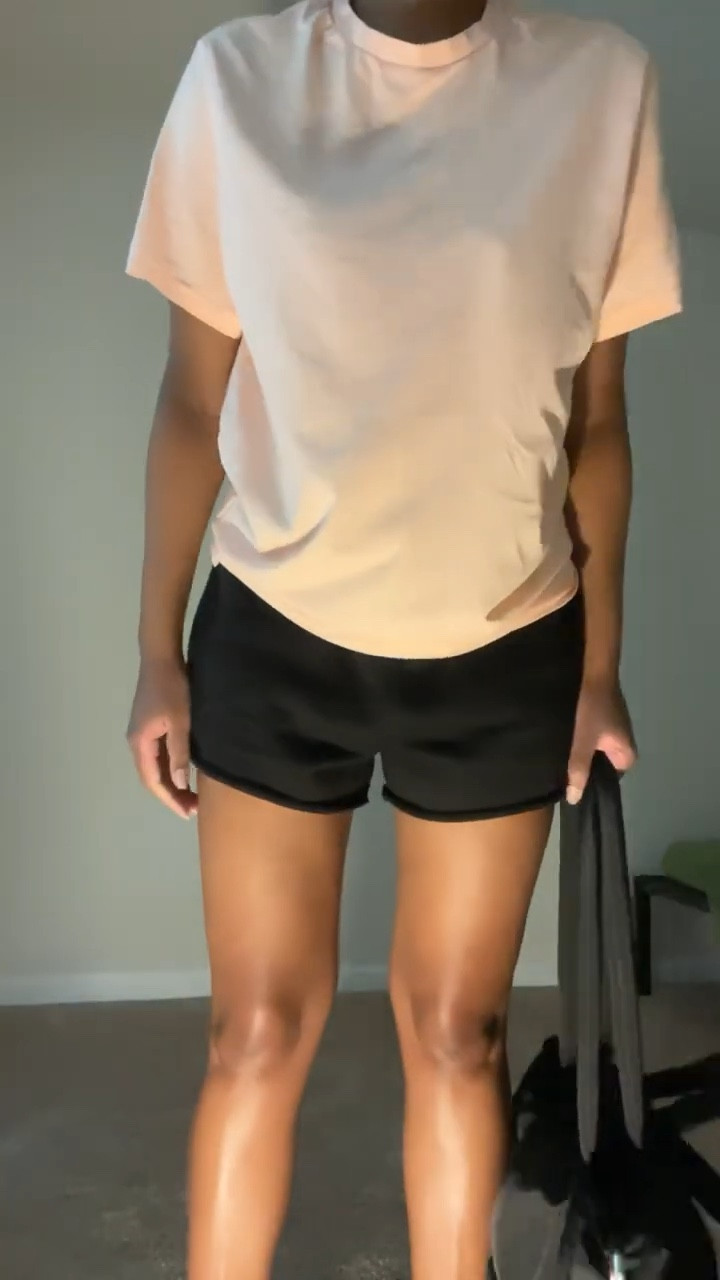 Basics are love#LTKStyleTip

#LTKFindsUnder50 

#LTKSeasonal