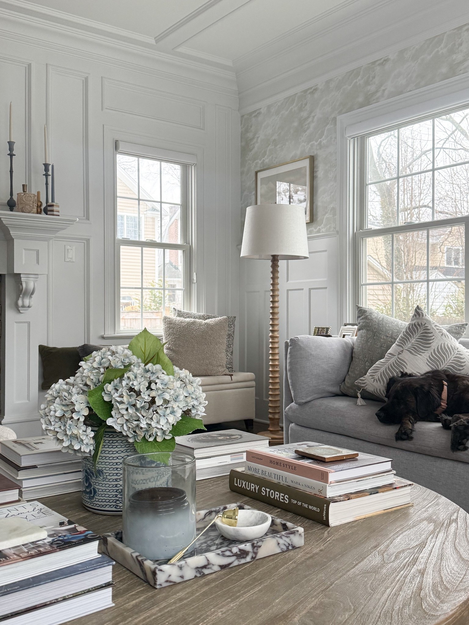 Rainy day living room vibes 


Coffee table decor, hydrangea, coffee table accessories, round coffee table, wallpaper 

#LTKHome #LTKSeasonal #LTKSaleAlert