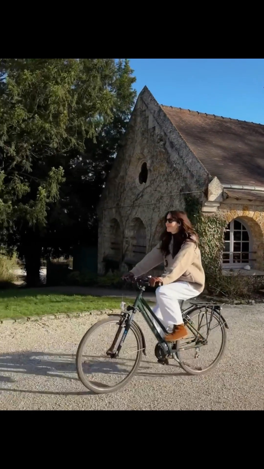 Cycling around Paris’ countryside ♥️ 🚲 