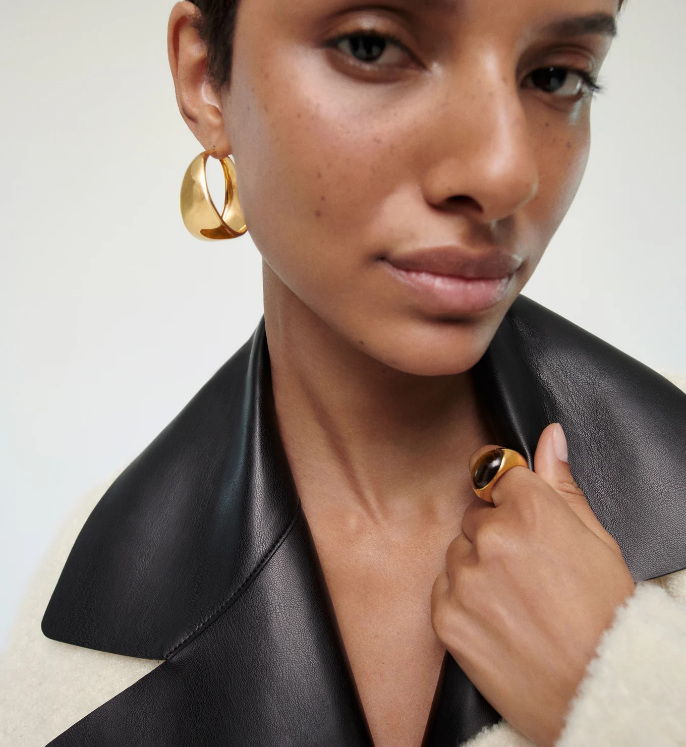 Kate Young Large Tapered Hoop Earrings | Monica Vinader (US)