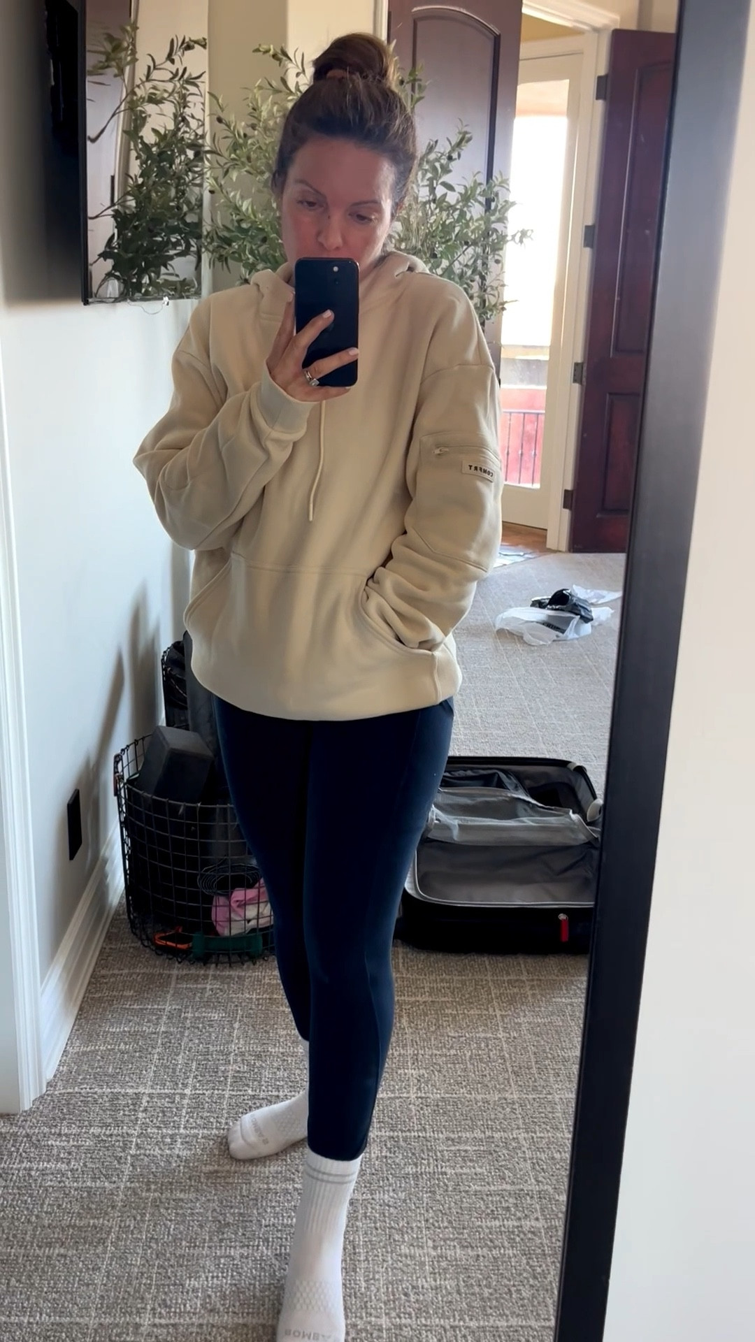 Shoutout to @comfrt 💃. I needed to get a smaller hoodie and resolve an issue where I was sent two hoodies vs a hoodie & sweatpants and their customer service team is amazing.

#LTKootd #LTKTravel #LTKgrwm