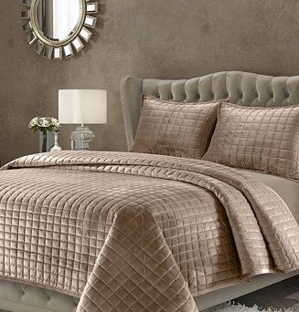 Florence Velvet Solid Oversized Queen Quilt Set | Macy's Canada