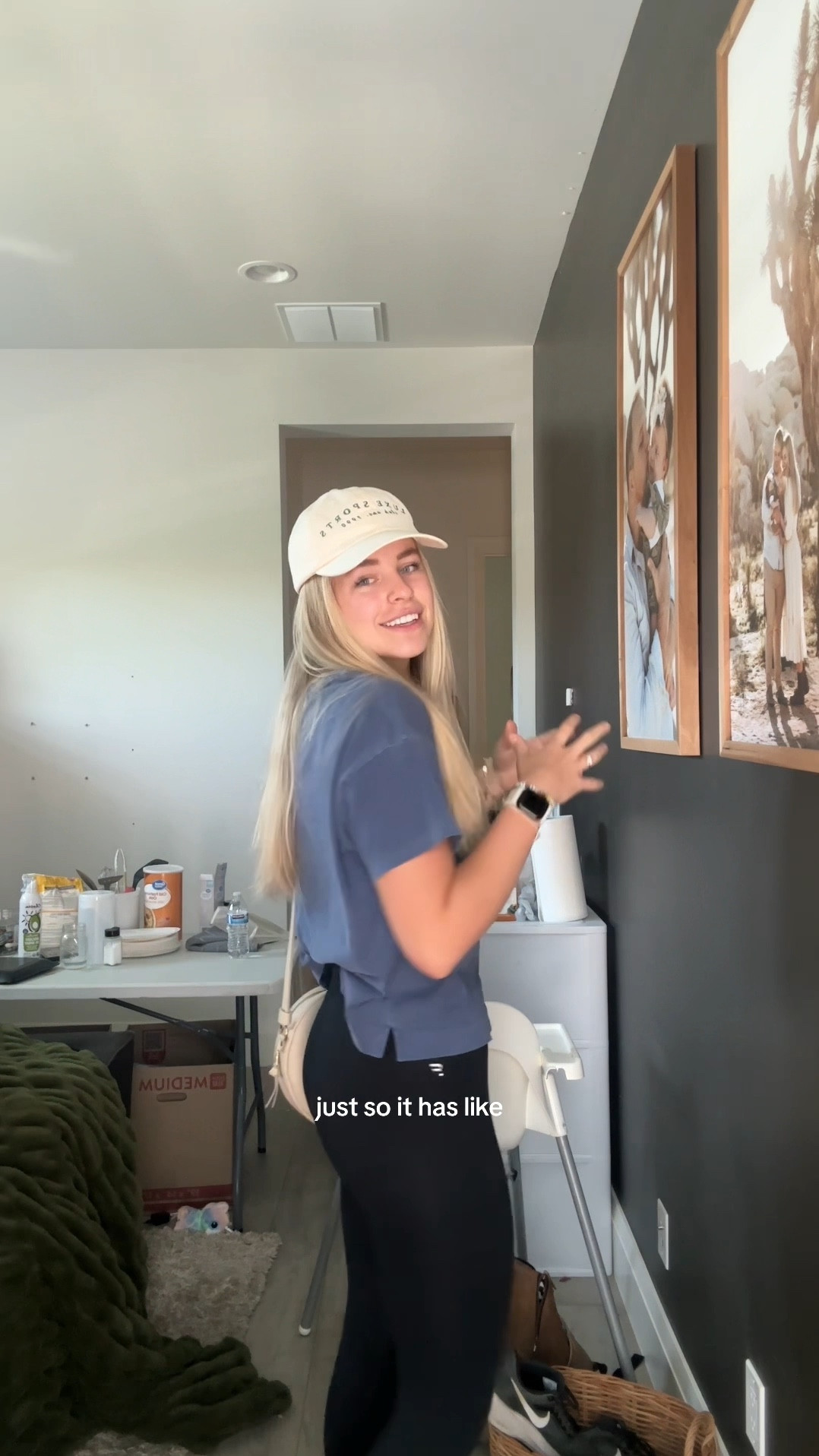 Here’s how I styled my basic tee and leggings! Super easy and quick way to elevate a simple outfit  