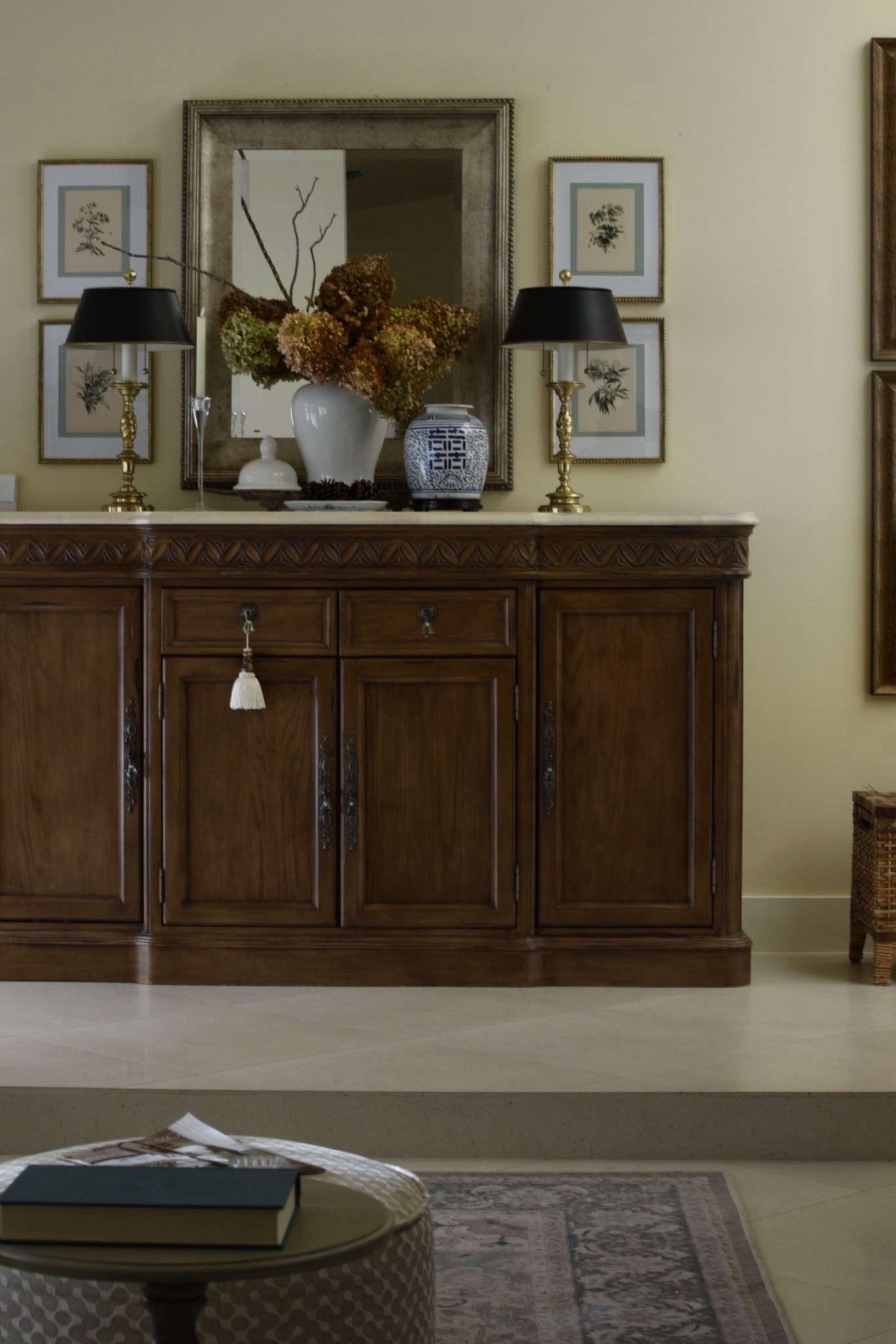 Entryway. Dining Room. Sideboard. Buffet. Traditional Home. Classic Home. Timeless Style. Home Decor.

#LTKhome
