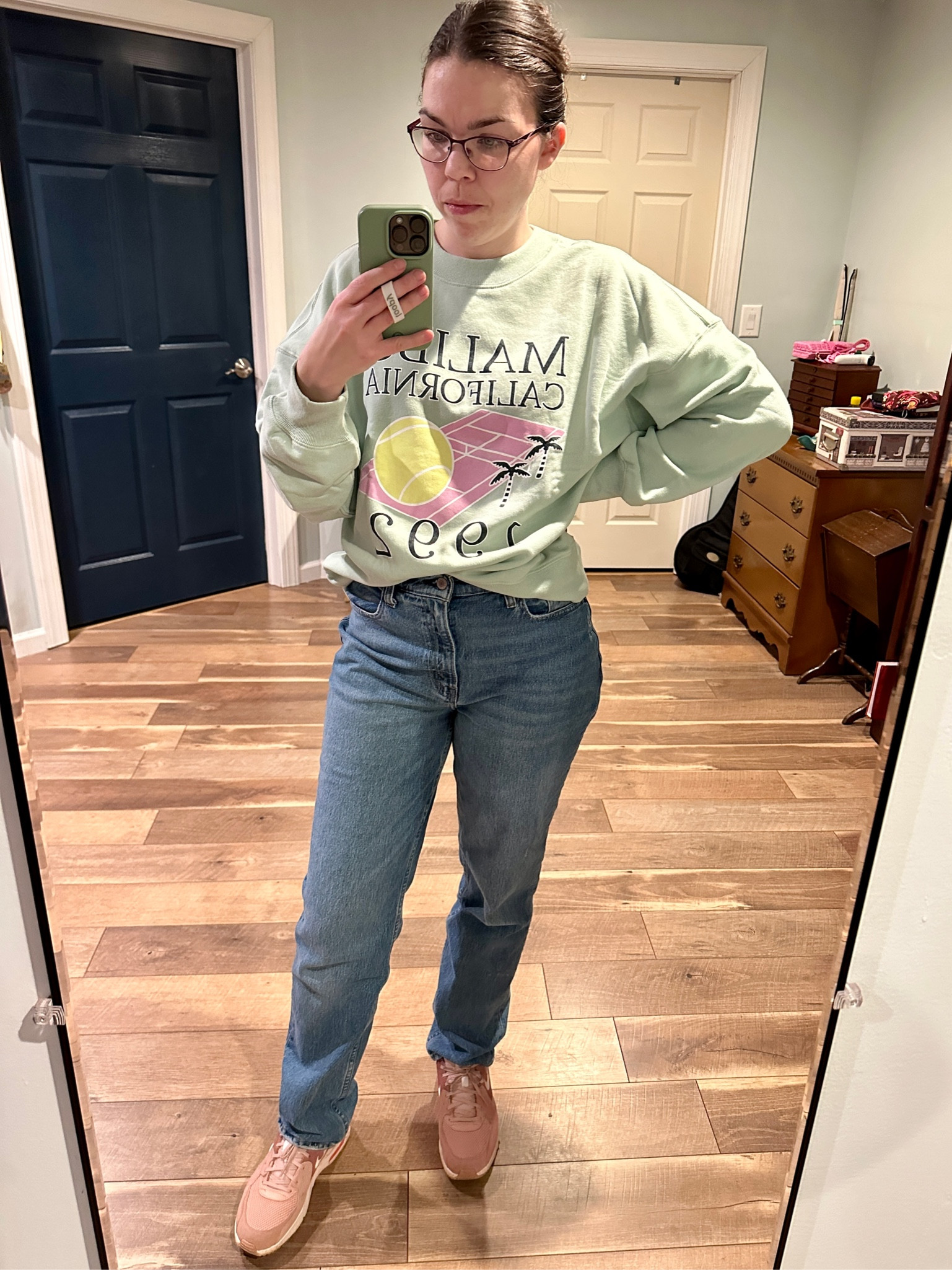 This sweatshirt is already in heavy rotation—it’s SO soft and such a pretty spring color! It gives a bit of an oversized fit (I’m wearing a medium which is my normal size) and I paired it with Abercrombie curve love ultra high rise 90’s straight jeans in 28L. Super comfy casual style. 

#LTKFind #LTKunder100 #LTKSale