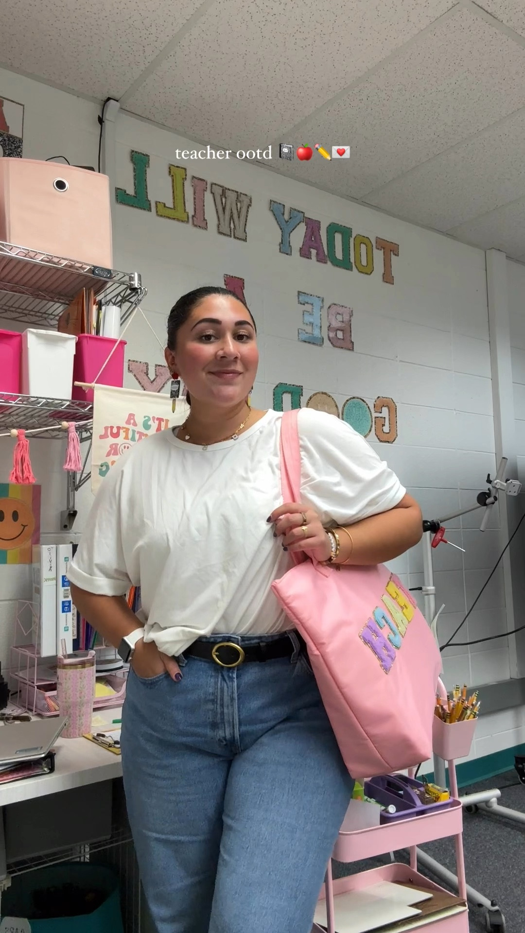 Simple teacher ootd 🍎🫶🏽📓

#LTKSeasonal #LTKWorkwear #LTKFindsUnder100