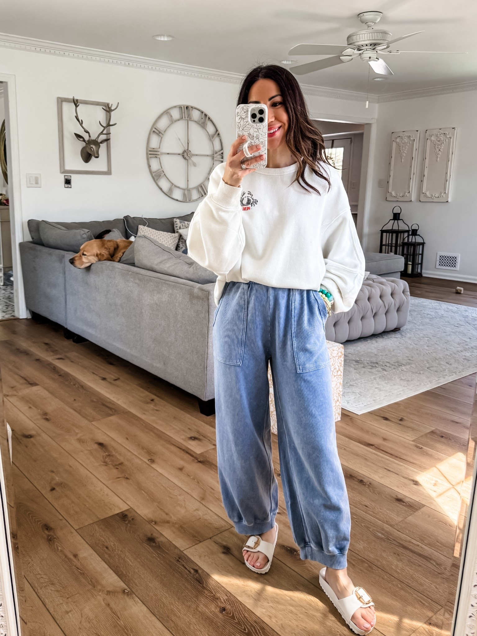 Graphic sweatshirt, XS. Joggers small short. Jewelry code houseofleo20


#LTKPetite #LTKOver40 #LTKSaleAlert