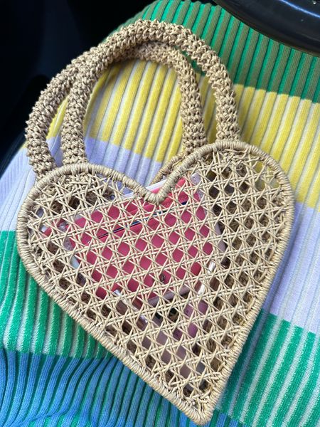 Cutest wicker heart basket! 🤎 