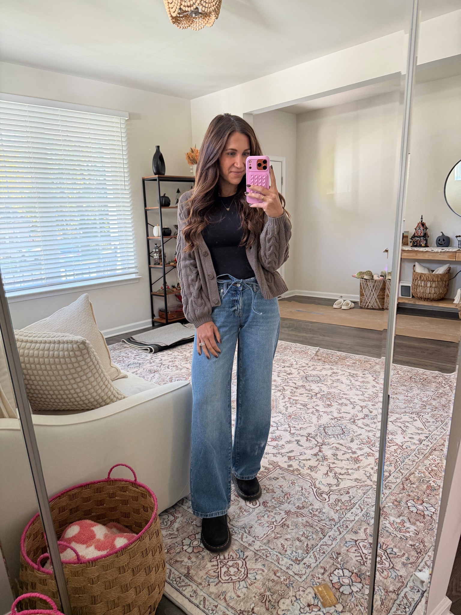 a low rise jean?! Who am I!? Today’s fall OOTD 

#LTKStyleTip #LTKShoeCrush #LTKSeasonal