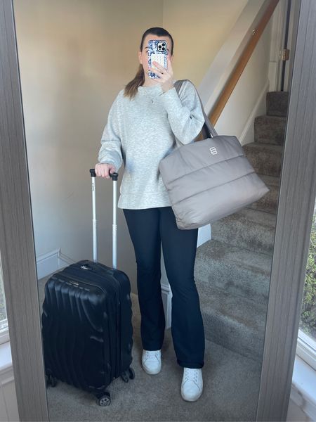 Travel outfit from Abercrombie 

#LTKstyletip #LTKtravel #LTKfitness