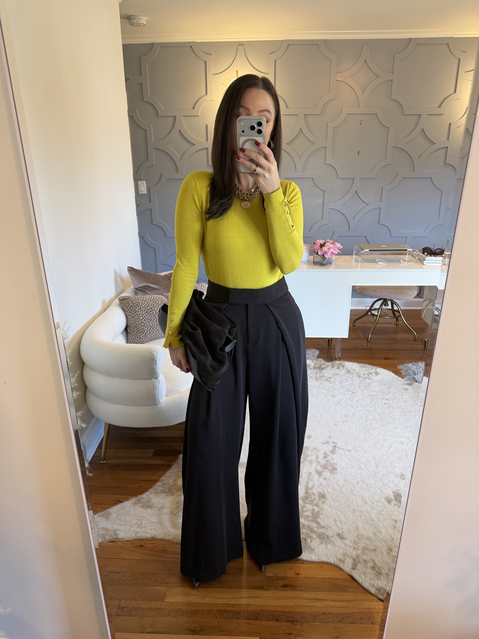 A little color blocking! Size down one in these pants  

#LTKootd