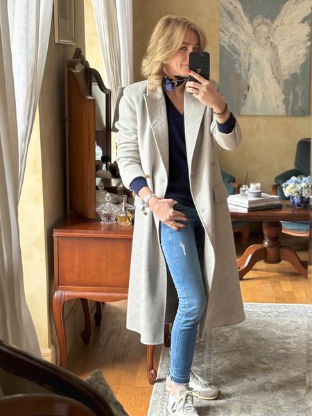 Simple everyday style 
.
Coat @sandro
Scarf @celine
Jumper @vanessabruno
Jeans @jcrew
Trainers @veja or
.
#mystyle #everydayfashion #outfitsforeveryday #whatimwearing #mymidlifefashion #ootd #styleover50 #fashionover50 

#LTKSeasonal #LTKeurope #LTKover40