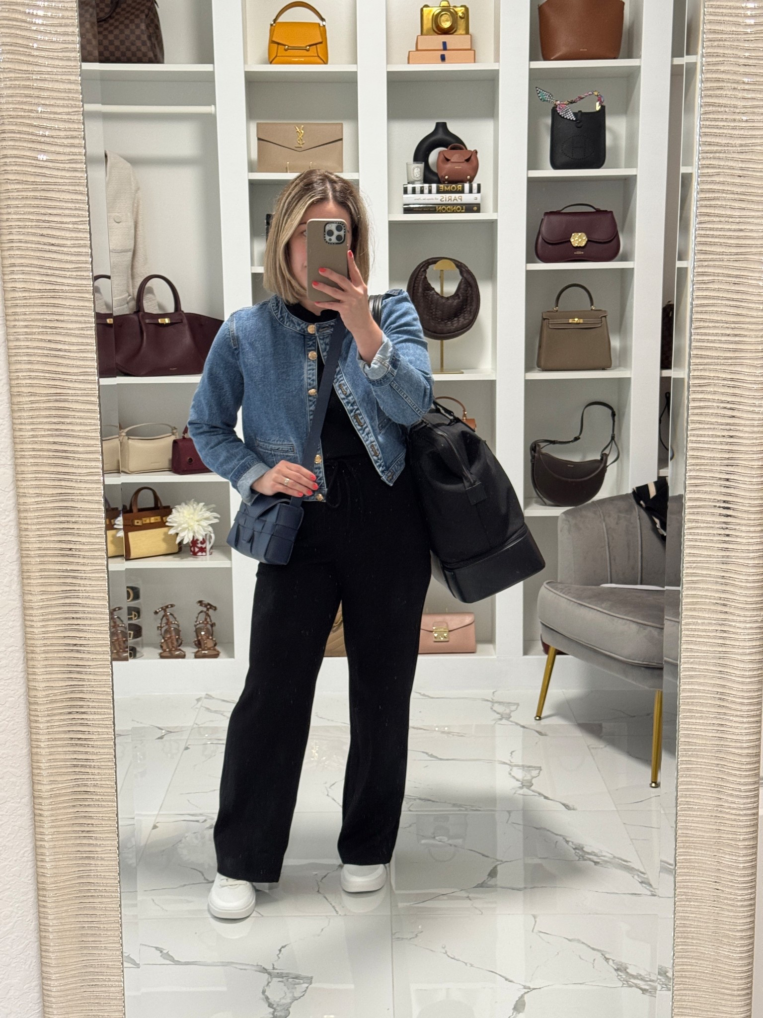 Travel Outfit!
Set Size Small
Small Blue bag is Atelier Madre
