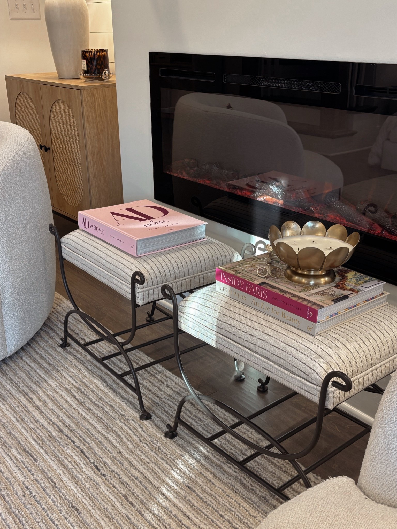 Adding some pops of color for spring 🩷love this AD book! It’s so stunning 

#LTKHome