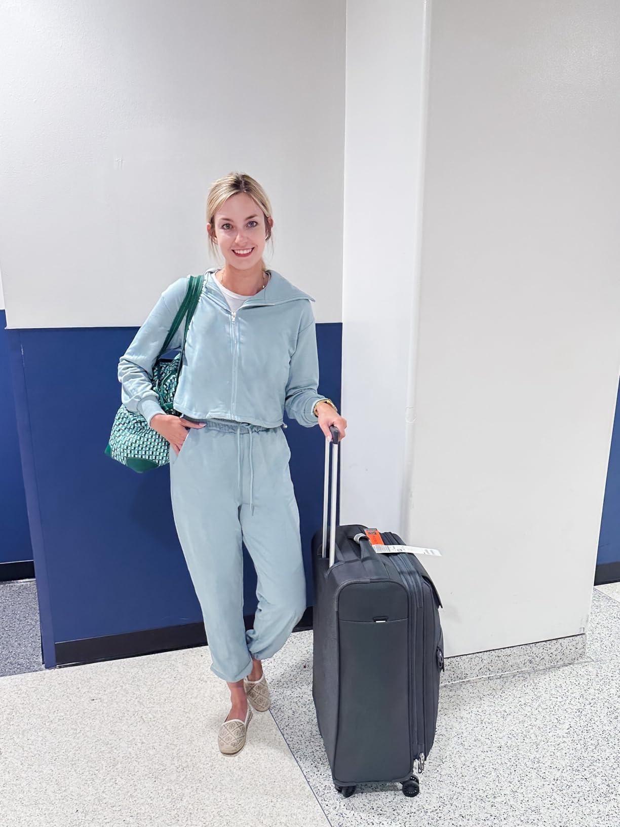 PRETTYGARDEN Women's 2 Piece Tracksuit Outfits Long Sleeve Zip Up Sweatshirt Drawstring Sweatpant... | Amazon (US)