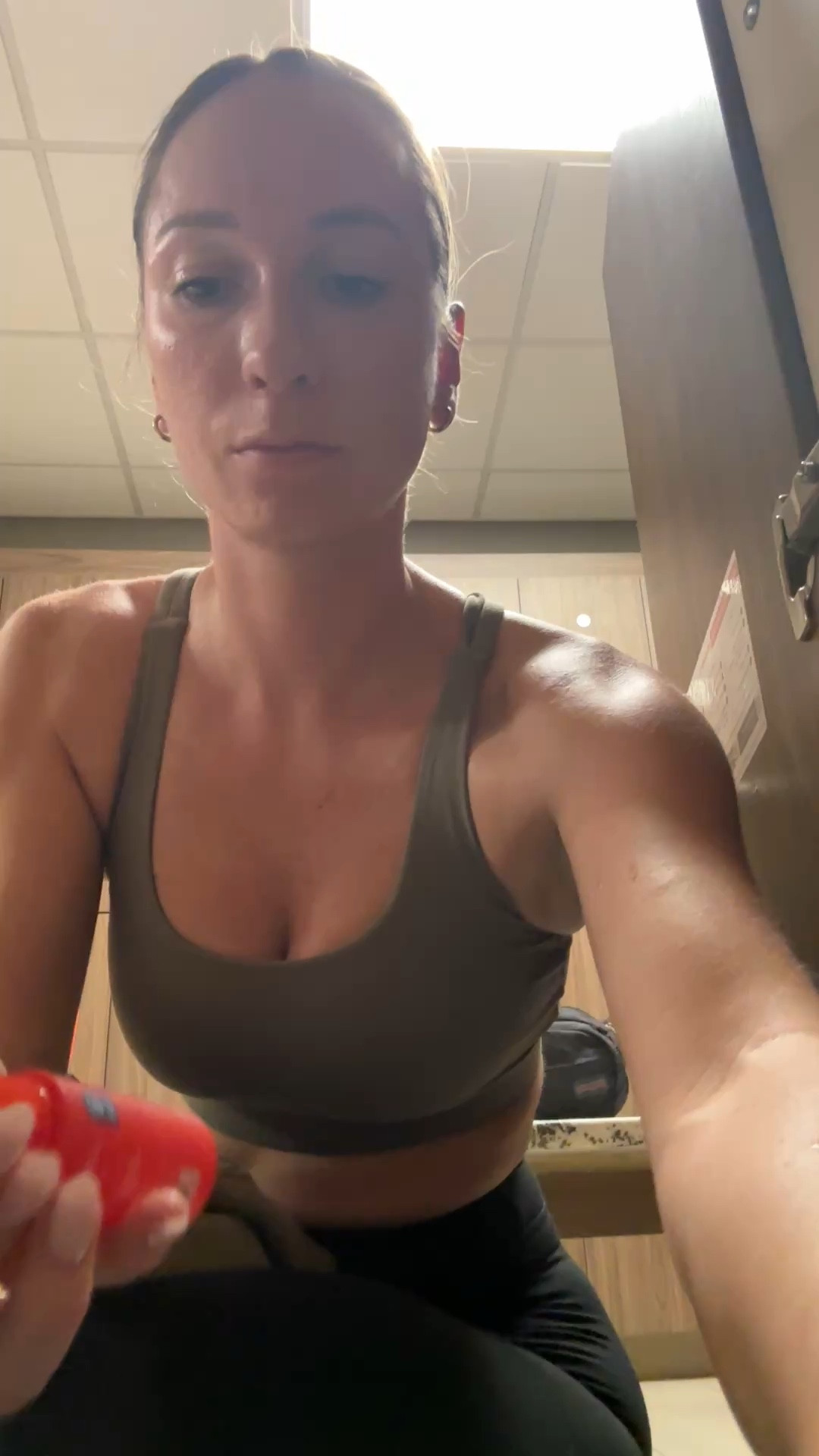 My favorite post-sauna or post-workout spray to keep my face from breaking out

#LTKFindsUnder50 #LTKFitness #LTKFindsUnder100