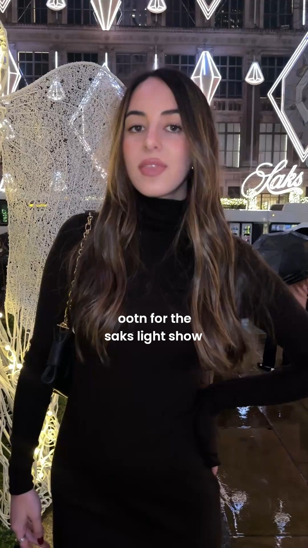 outfit of the night for the saks light show!!! felt so festive but classy in my saks outfit @saks #saks #sakspartner
