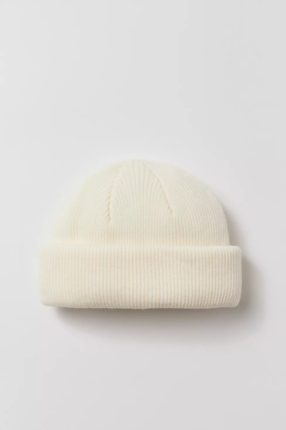 UO Short Roll Knit Beanie | Urban Outfitters (US and RoW)