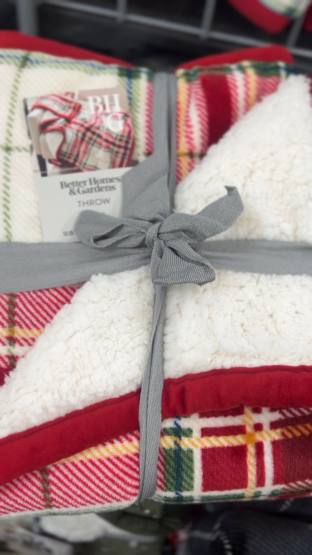 Gift Comfy Cozy This Winter! 

#throw #candle 

#LTKSeasonal #LTKHoliday #LTKGiftGuide