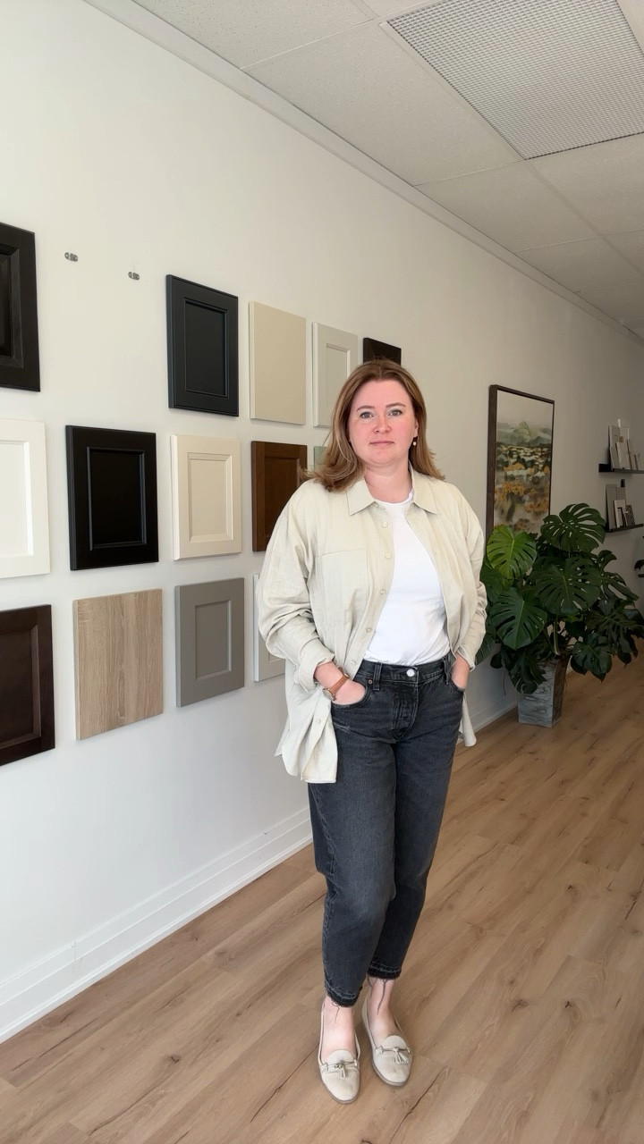 Looking for a cute casual fall look! I love these jeans with boots, sneakers, or flats and they pair well with a simple colour palette 🫶🏻

#LTKfindsunder50 #LTKmidsize #LTKsalealert