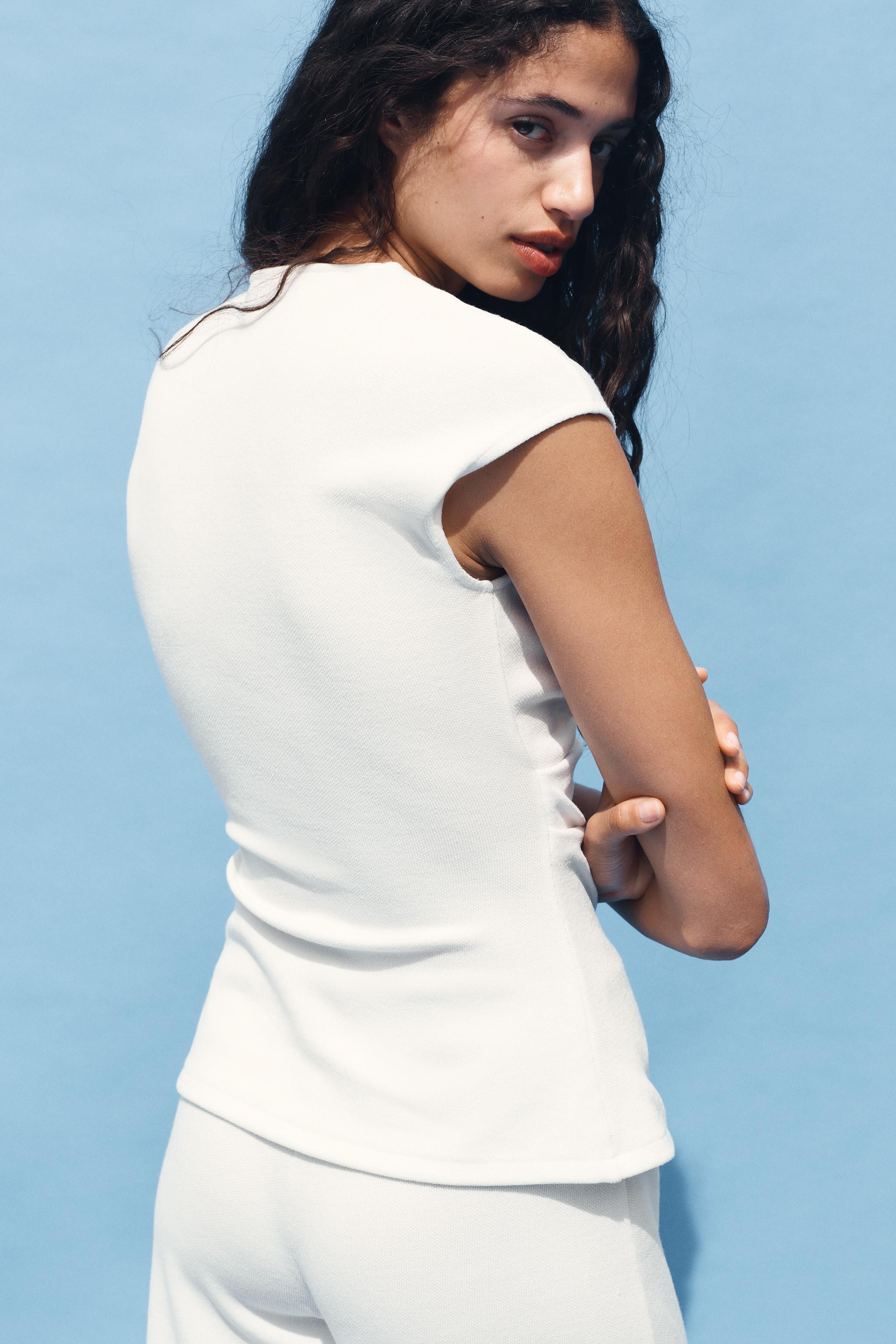 TEXTURED CLASP TOP | Zara UK