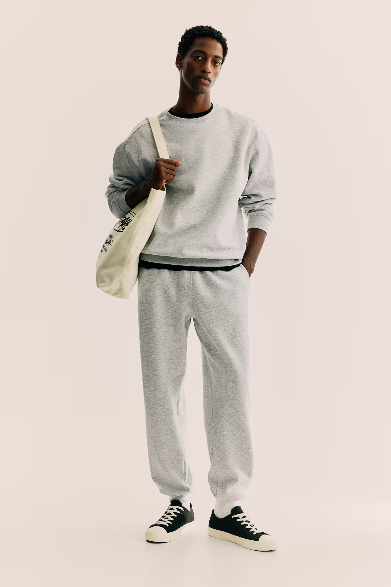 Regular Fit Sweatpants | H&M (US + CA)