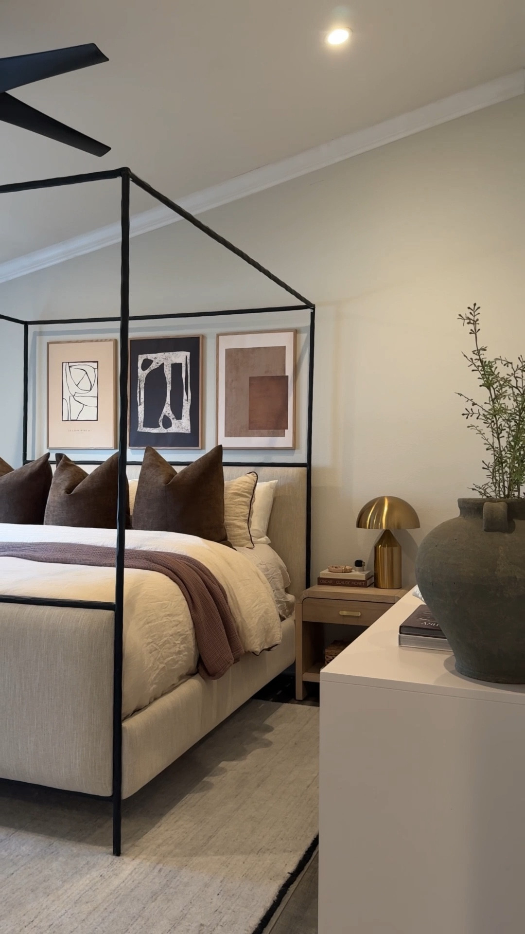 sad beige? don’t know her.

she’s giving mature, moody, modern minimalism, and we love her.

#LTKHome #LTKSeasonal