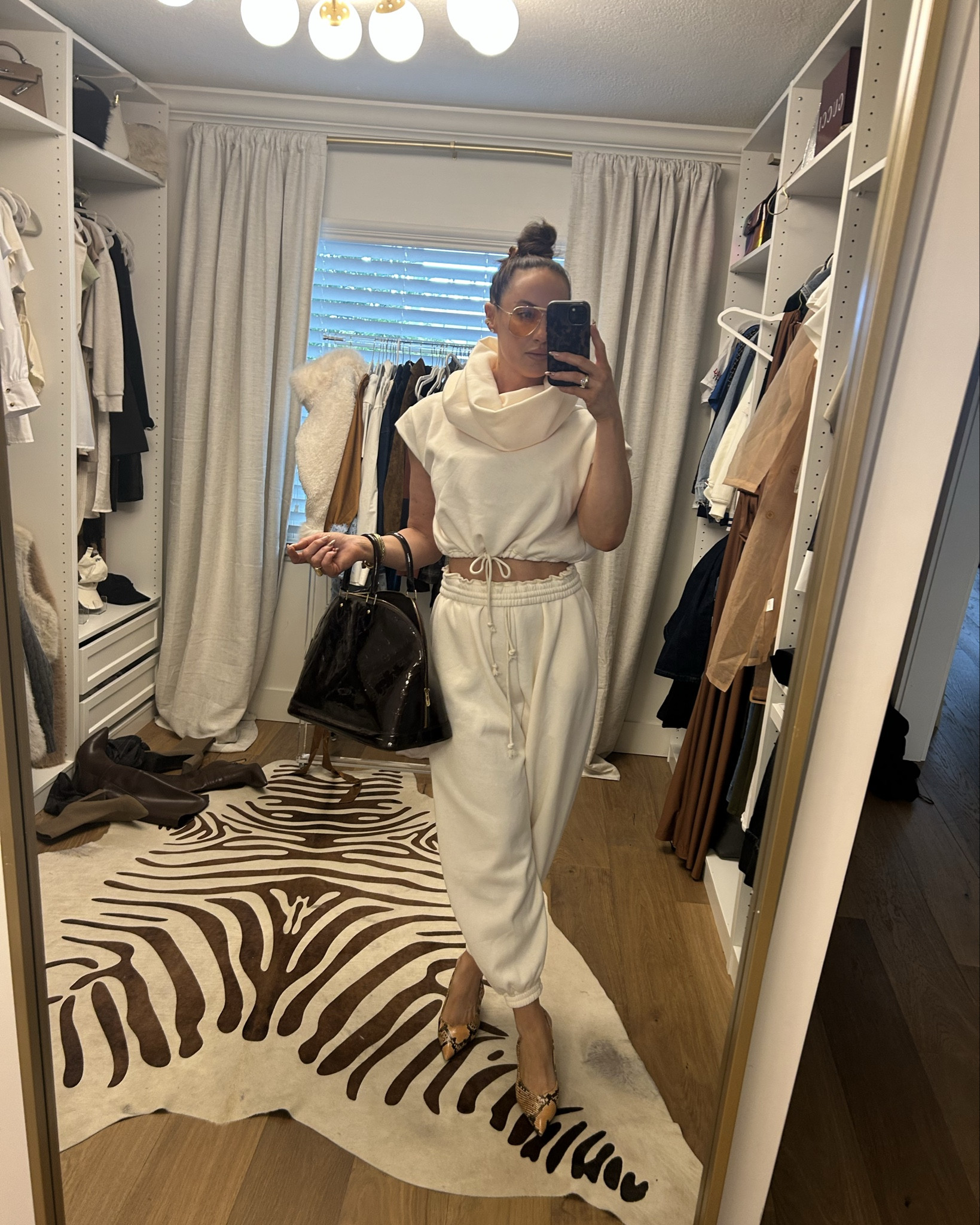Currently obsessing over elevated sweatsuits 

#elevatedbasics #matchingset #sweatsuit #elevatedloungewear

#LTKootd #LTKMidsize #LTKTravel