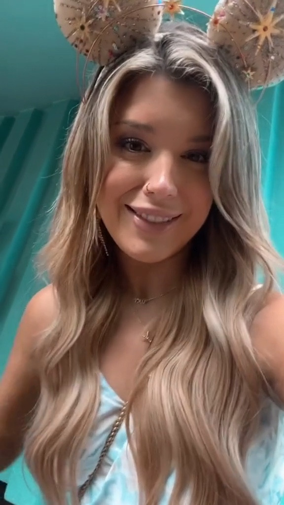 Final day at Disney look! 

#LTKshoecrush #LTKFind #LTKstyletip