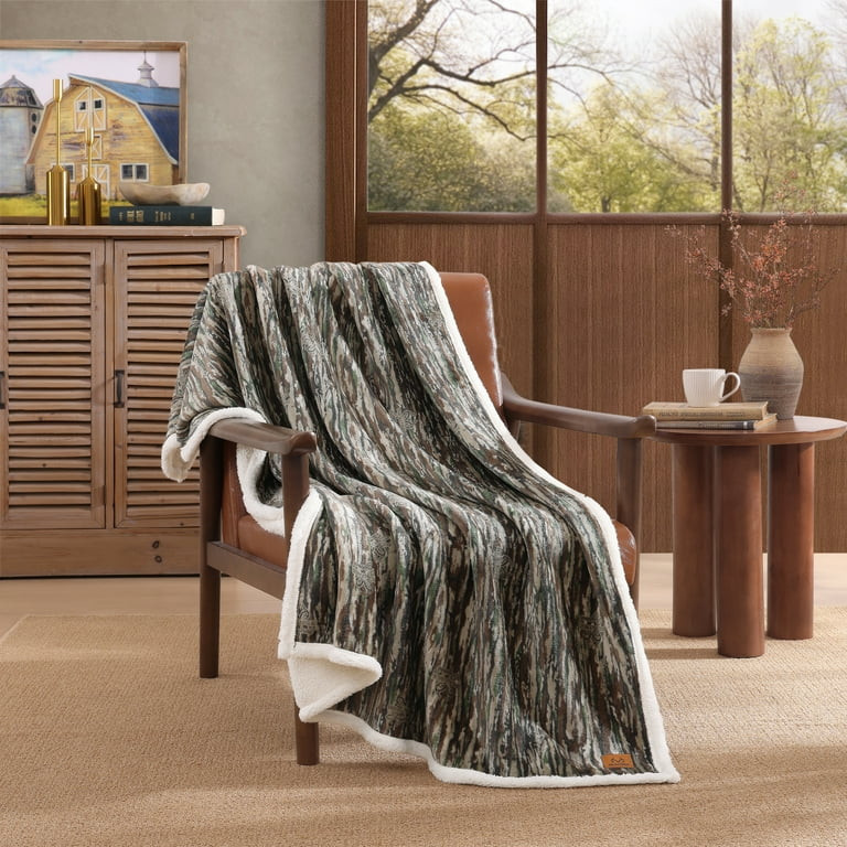 Realtree Throw Blanket 50" x 60" Plush with Sherpa Printed Camo Original - Walmart.com | Walmart (US)