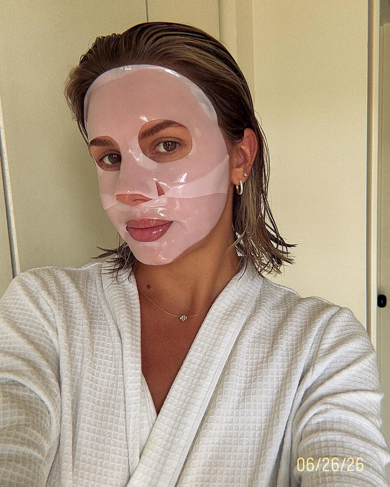 self care with my favorite nighttime face mask 🫧  #skincare #licensedesthetician #esthetician #skincareroutine #facemask #medicube

#LTKdayinmylife #LTKBeauty #LTKselfcare