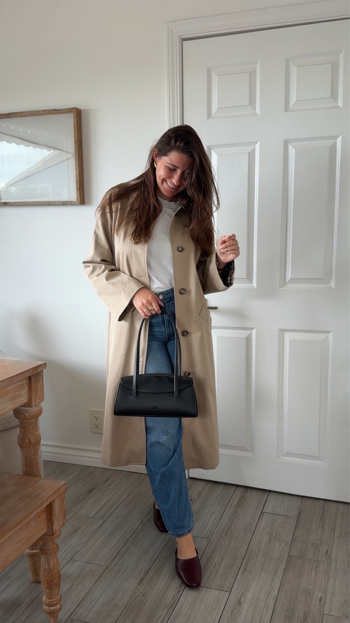 Look du Jour 🤍

Outfit details:
Trench: @SEZANE 
T-shirt: COS
Denim: @levi - old co, linked similar options if sold out!
Shoes: @Margaux 
Purse: @frejanyc 

With Amour, M.

#LTKdayinmylife #LTKgrwm #LTKootd