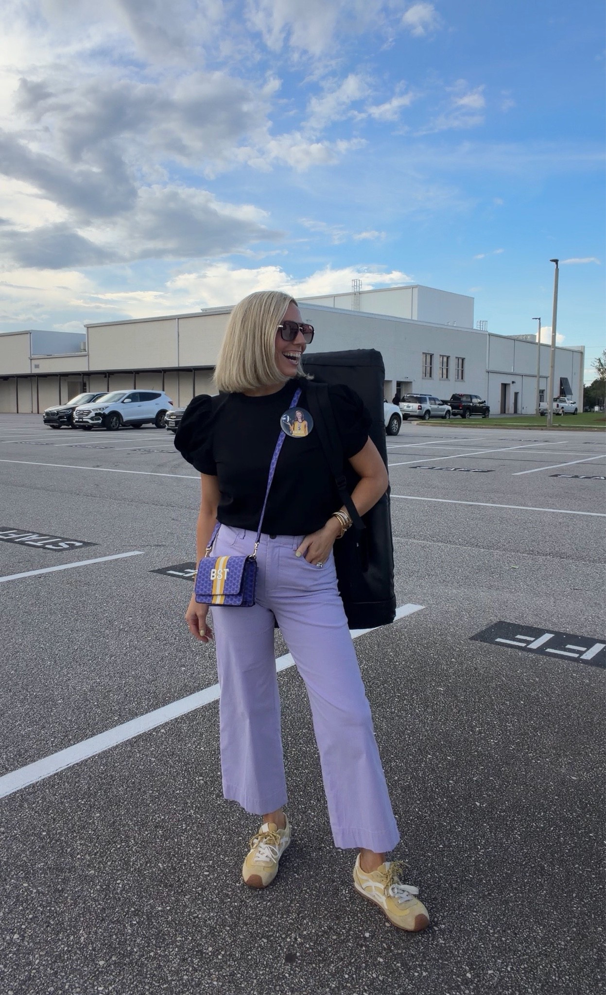 Volleyball mom fit! Wearing size small in top and 26 in pants!

#LTKPetite #LTKootd #LTKmomlife