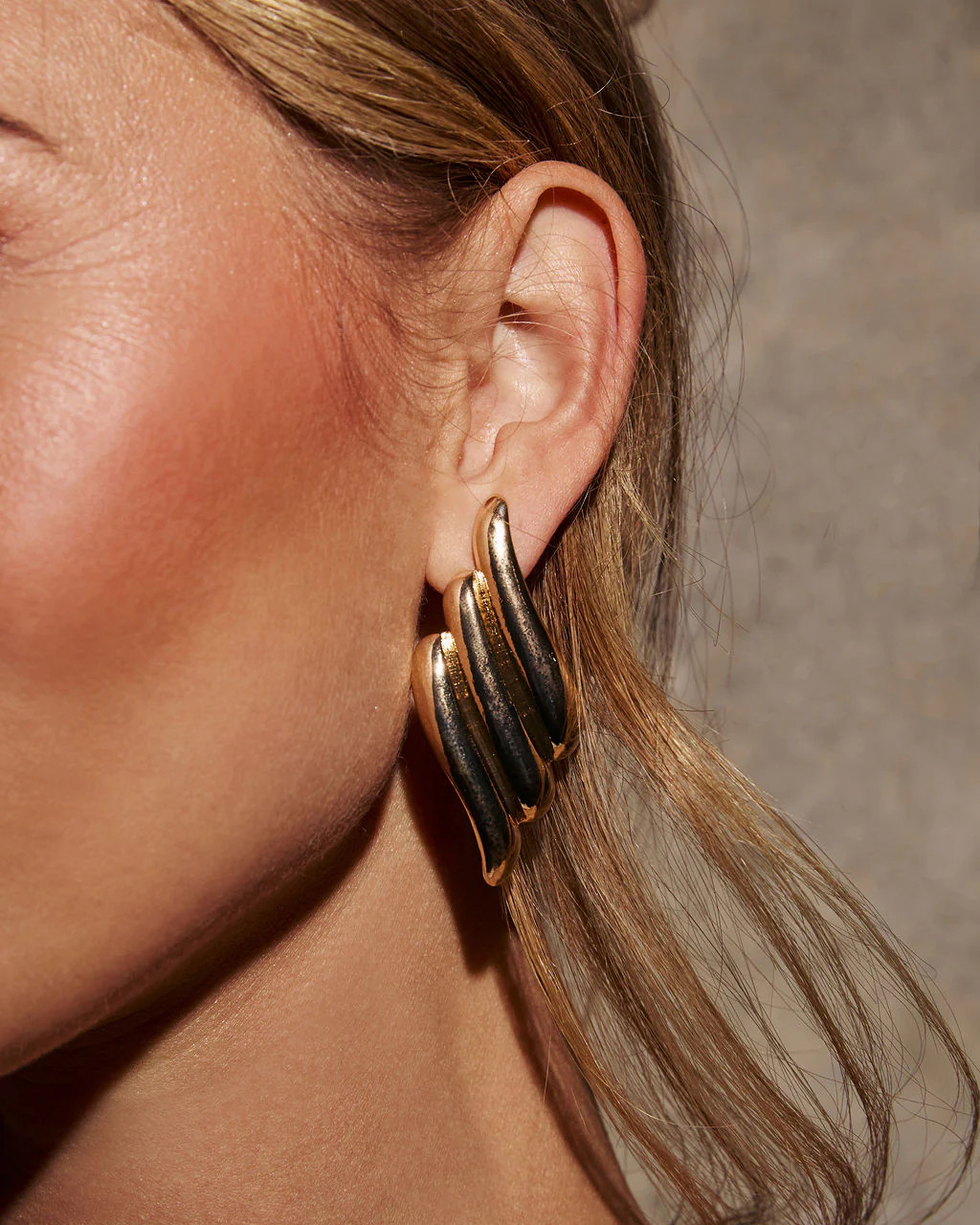 Sweet Serene Textured Stud Earrings | VICI