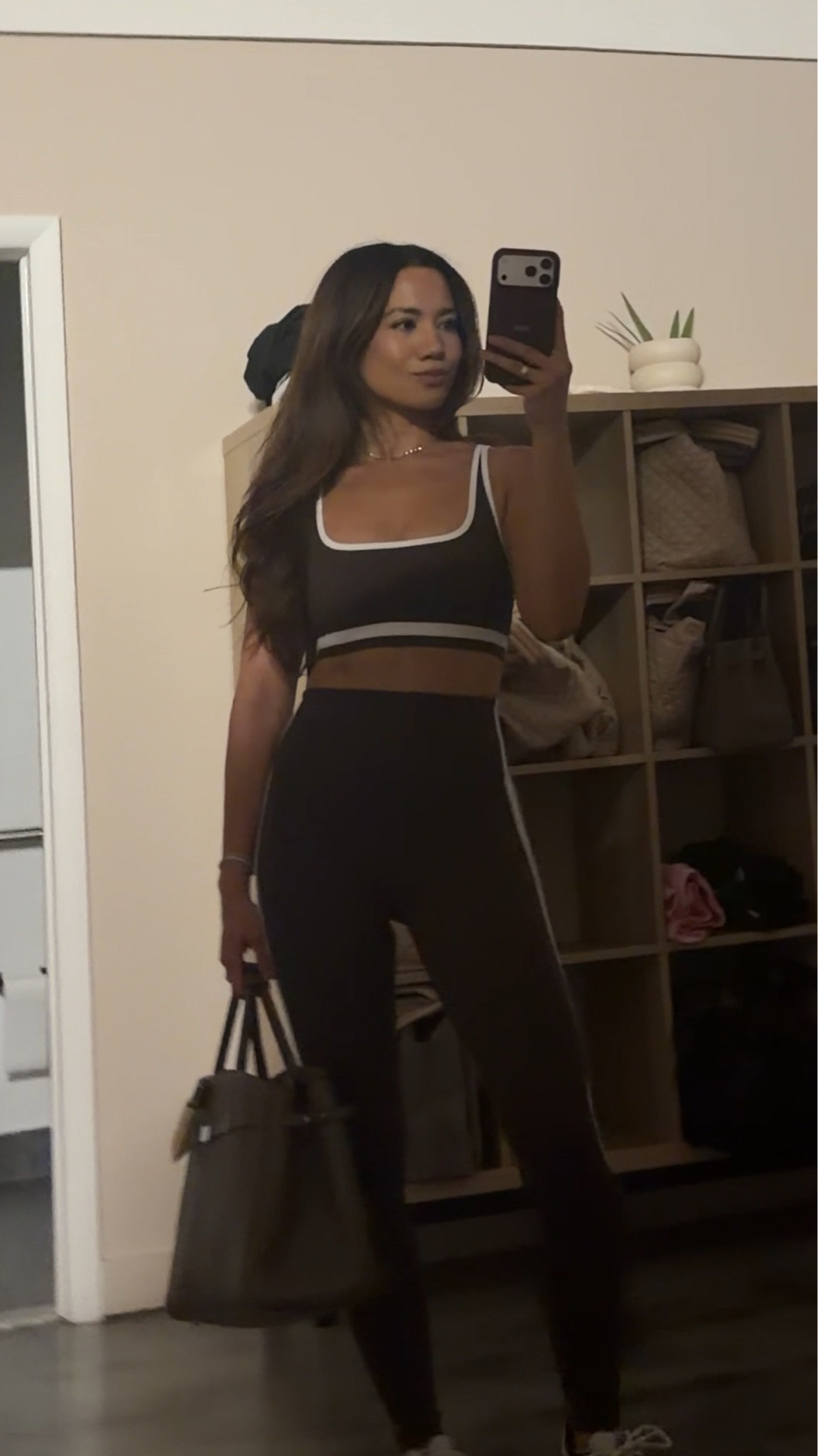New workout set I’m in loveeee with! So flattering and obsessed with this color combo 🫰🏽🤍🤎

#LTKfitnessgoals #LTKselfcare #LTKootd