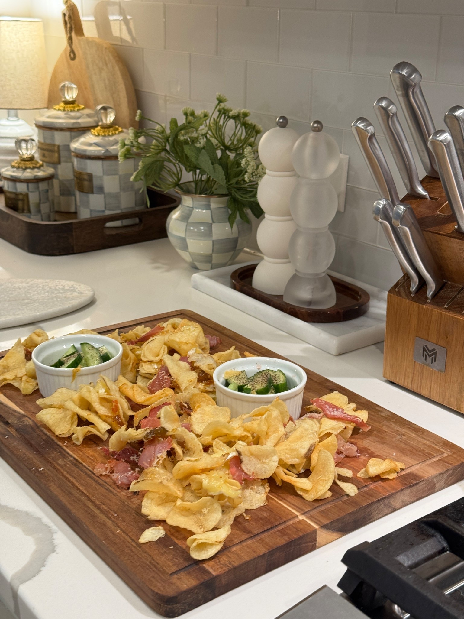 The best snack! Charcuterie chips/nachos 

Kitchen, meals, recipe, home decor 

#LTKSeasonal #LTKVideo #LTKhome