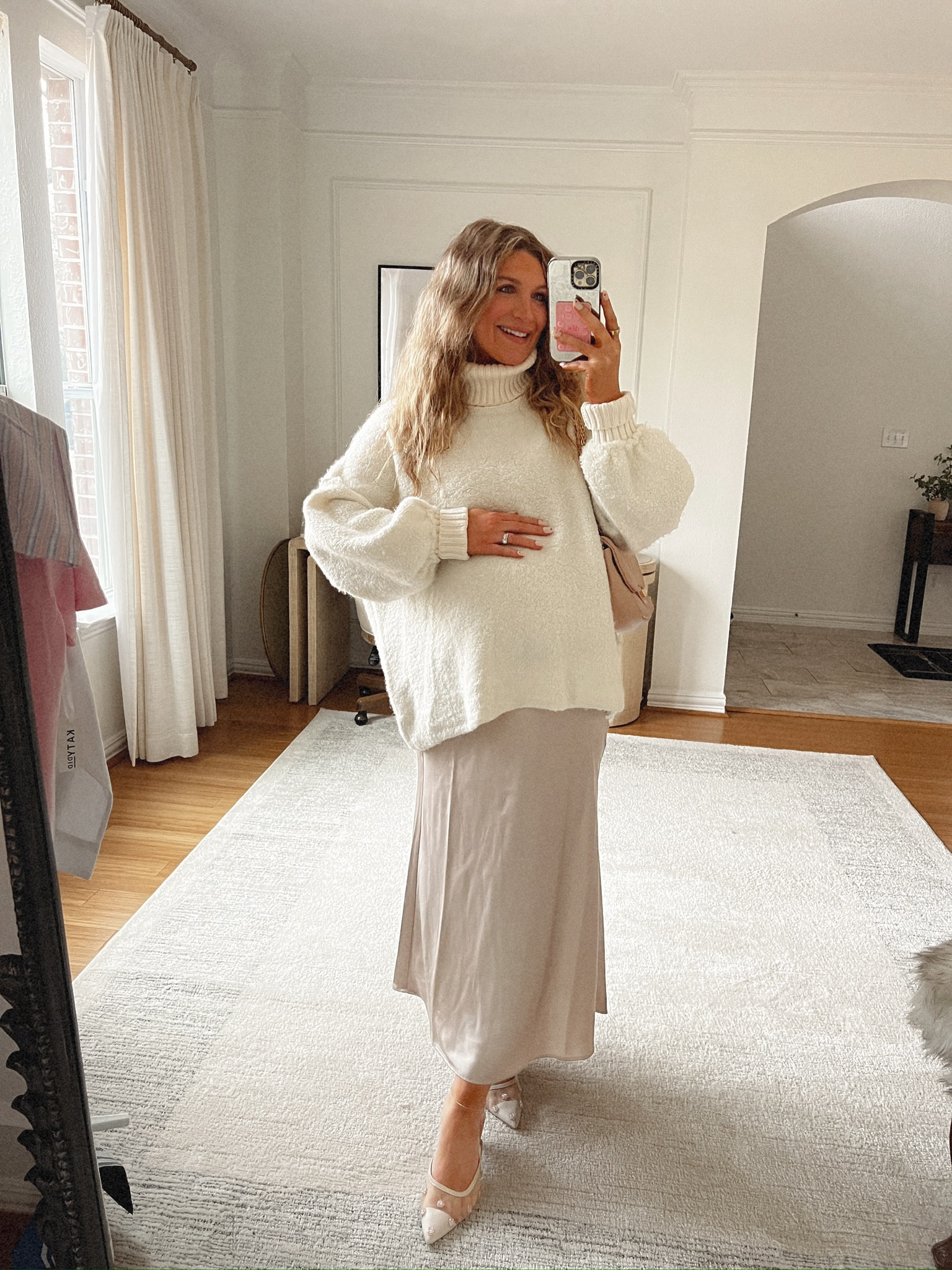 Galentine’s OOTD! 

Oversized sweater, satin midi skirt; kitten heels, floral heels, spring outfit 

#LTKBump