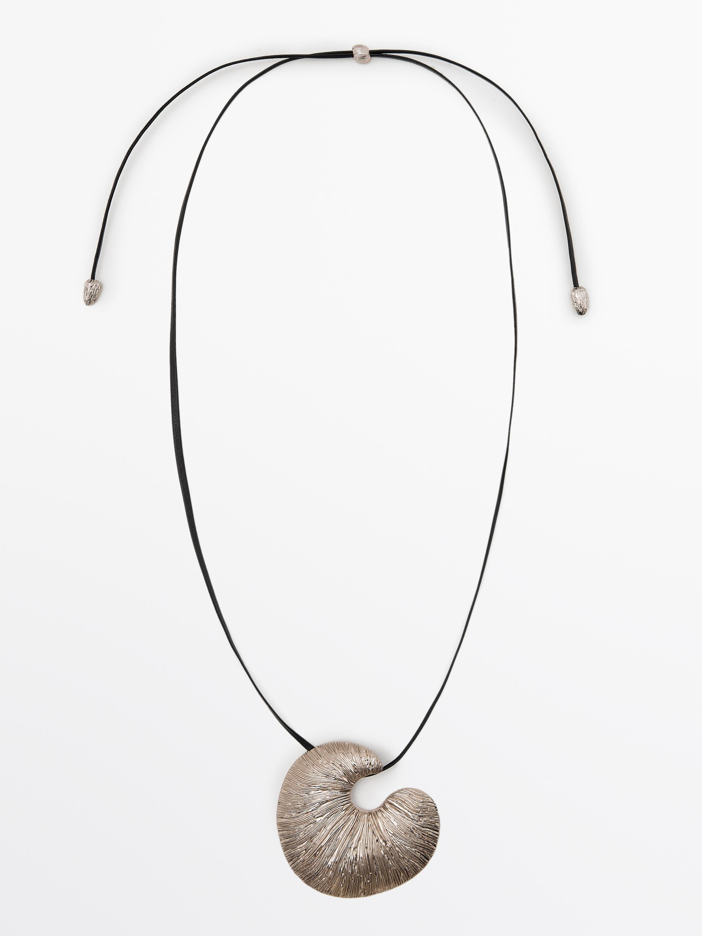 Necklace with fossil piece pendant | Massimo Dutti US