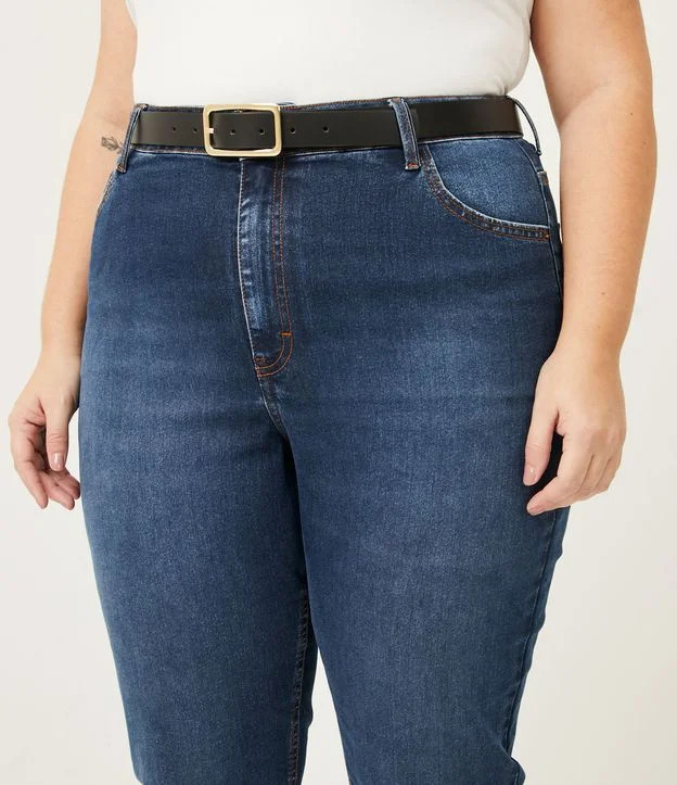 Cinto Estreito com Fivela de Metal Retangular Curve & Plus Size Preto | Renner (BR)