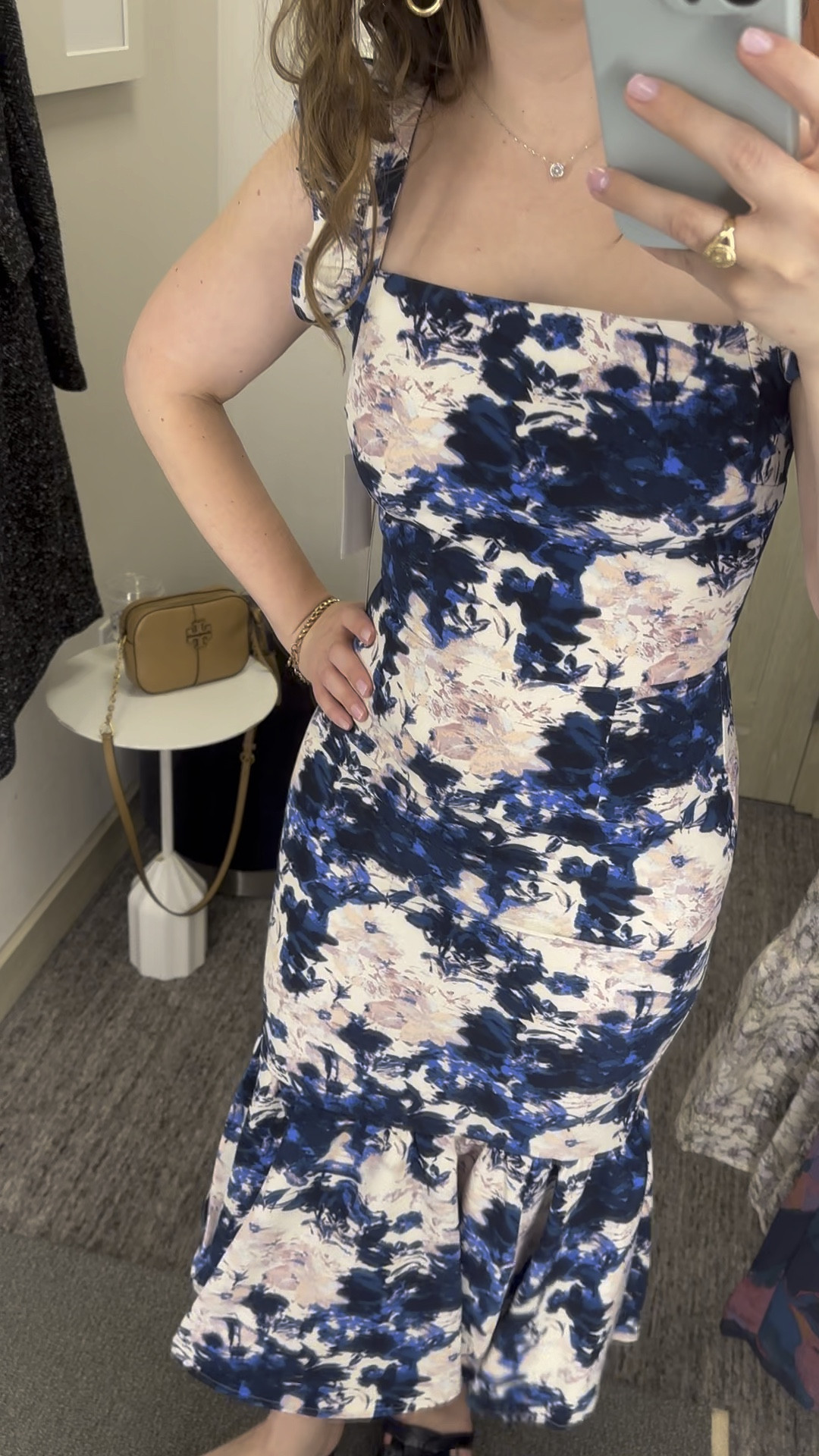 This dress from Chelsea28 is a stunner! The XS was tight in stomach and hips for me, so I needed a S. This one is so beautiful! 

#LTKWedding #LTKStyleTip #LTKxNSale