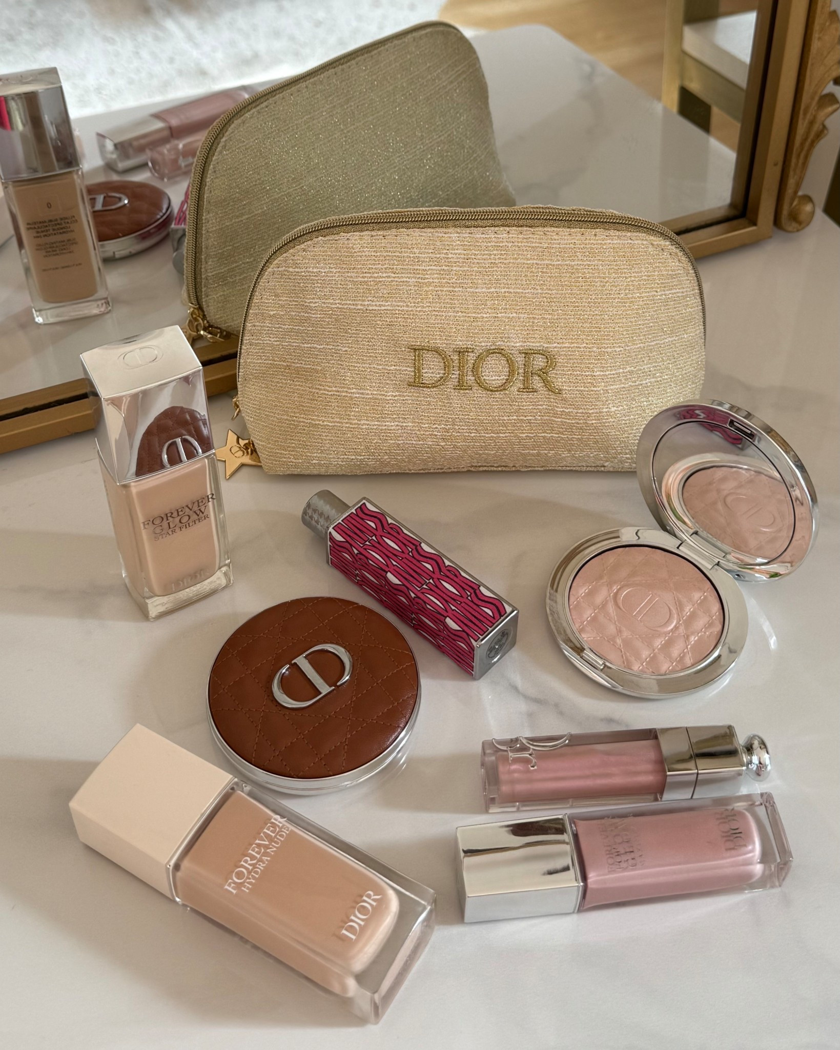 The ultimate glow lineup ✨ These Dior Beauty faves are my secret to fresh, radiant skin. Shop them on my LTK & use code STEFFIEINTHECITY at checkout for a surprise gift! #DiorForever #DiorMakeup @DiorBeauty @diorbeautylovers 

#LTKBeauty