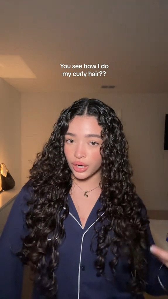 Very demure. Very cutesie😚 #demure #verydemure #curlyhair #curls #curlscheck #curlygirl #curlyhairroutine #curlyhaircheck #curlyhead #relatable