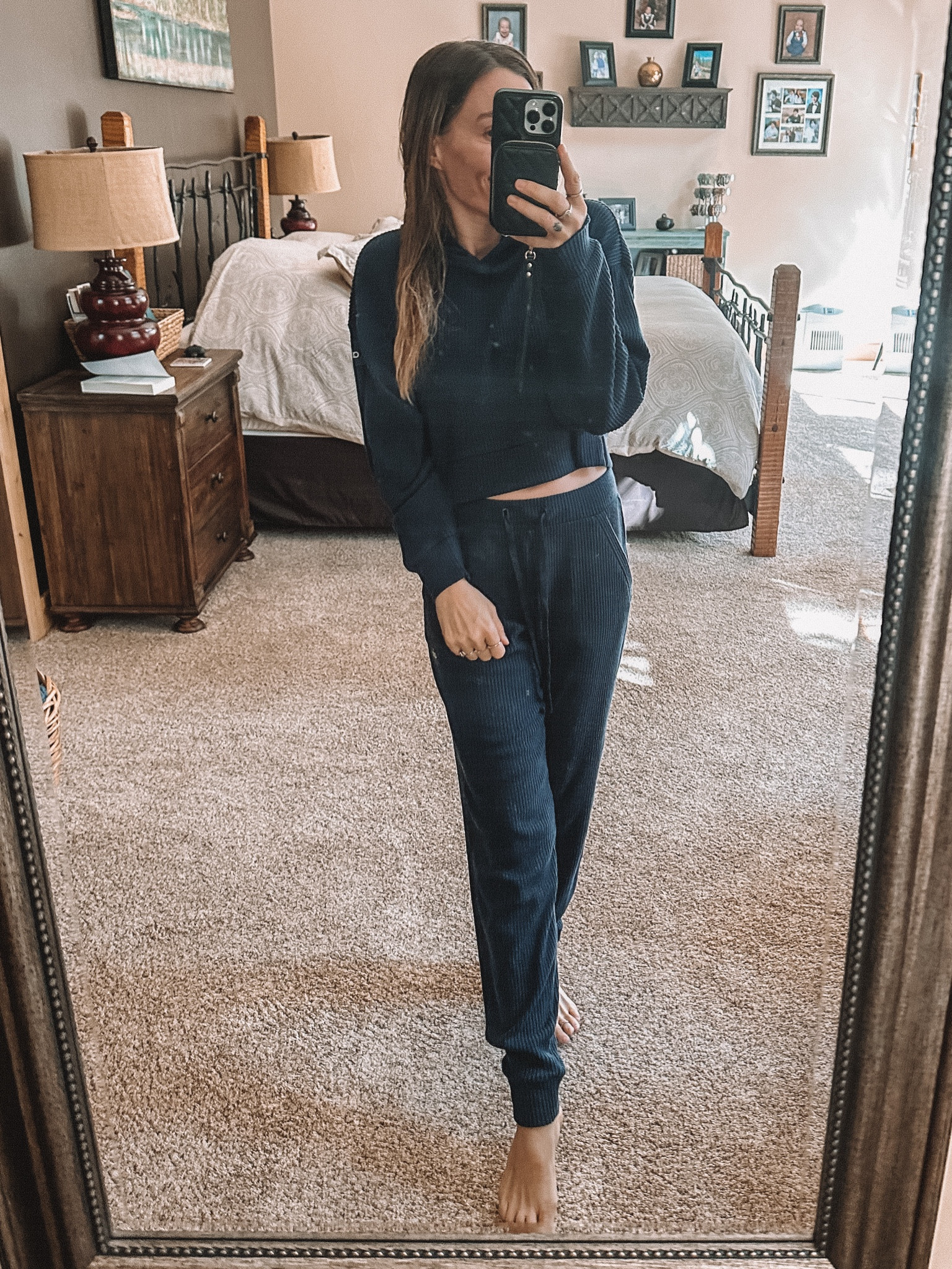 I’ve always loved Alo Yoga’s Muse Sweat Sets, but this new navy color is just EVERYTHING 💙
Perfect for lounging, errands, or as an airport outfit. 
I’ll be living in this all winter 🦋#LTKfitness #LTKstyletip

#LTKSeasonal