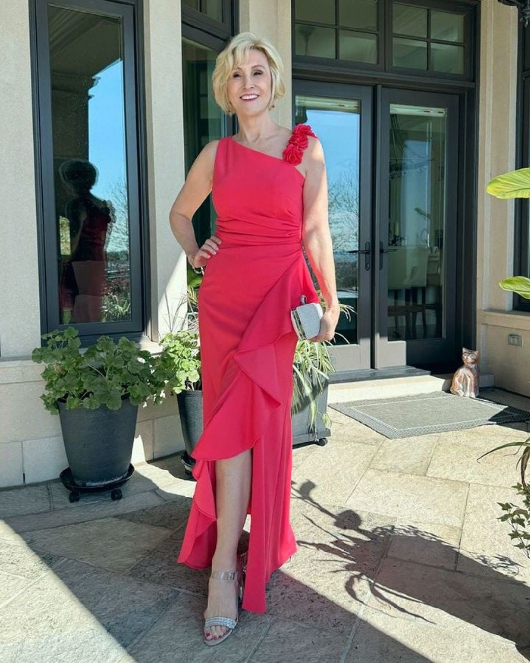 Turn heads in this prettily punchy dress from @alexevenings
I love the front ruffle detail and if you use my code fabulousafter40 you can get 15% OFF!
💕


#LTKOver40 #LTKSeasonal #LTKWedding