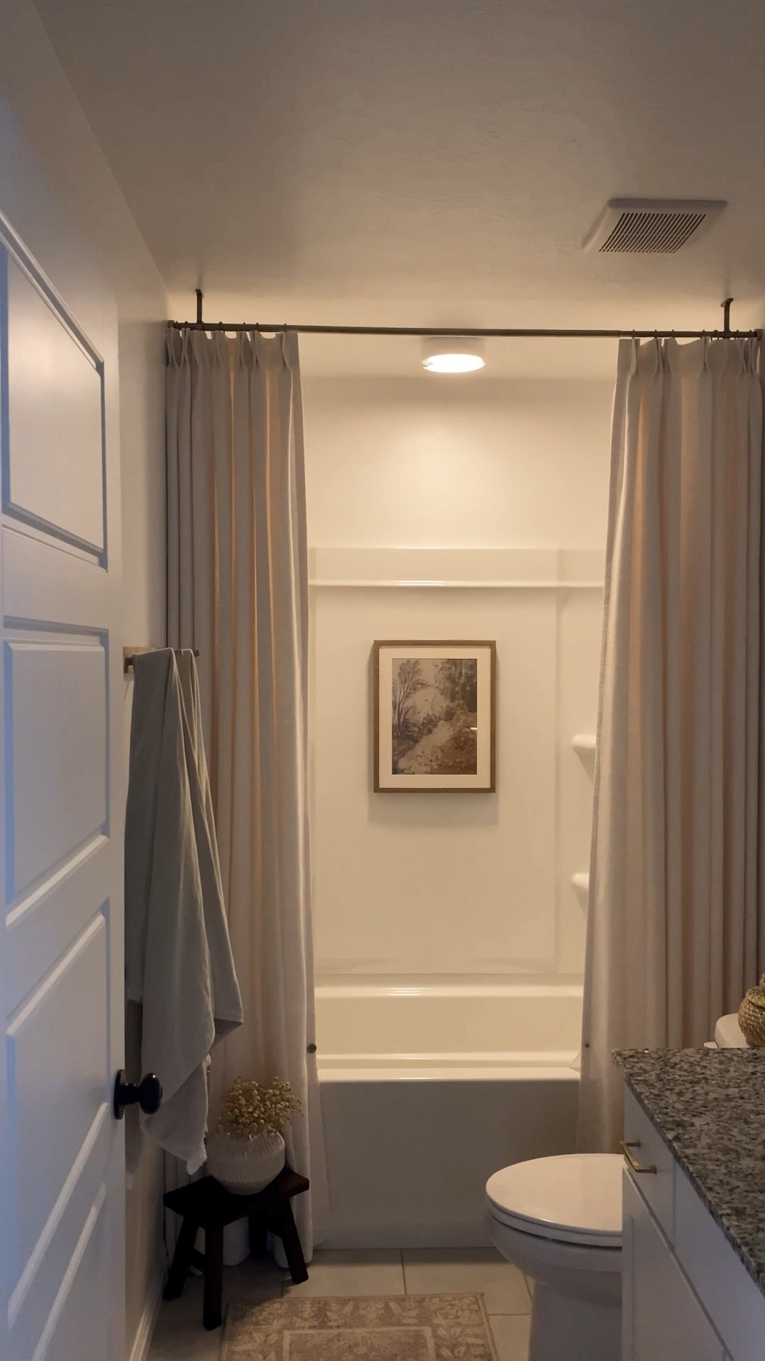 Installed a battery powered, motion sensor light in my shower because it did not have an overhead light in here, I think this is a great solution for a light or temporary light! 🤍





#homedecor #home #neutral #style #lighting #decor #bathroom #light #finds #amazon #find #curtains #gallery #tips #modern #kids #interiordesign 

#LTKfindsunder50 #LTKMostLoved #LTKhome