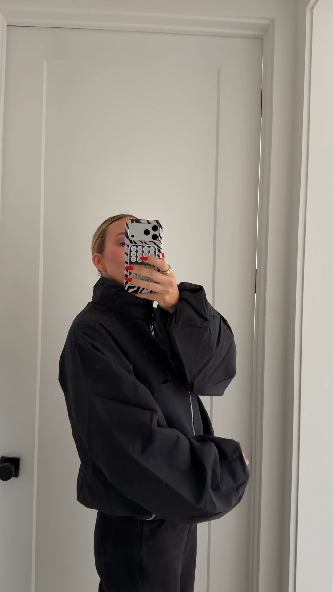 I 100% think this track jacket is going to sell out!!! I’m wearing a medium. I will link the stirrup pants and capris I plan on wearing with it. ￼👇🏻

#LTKTall #LTKdayinmylife #LTKootd