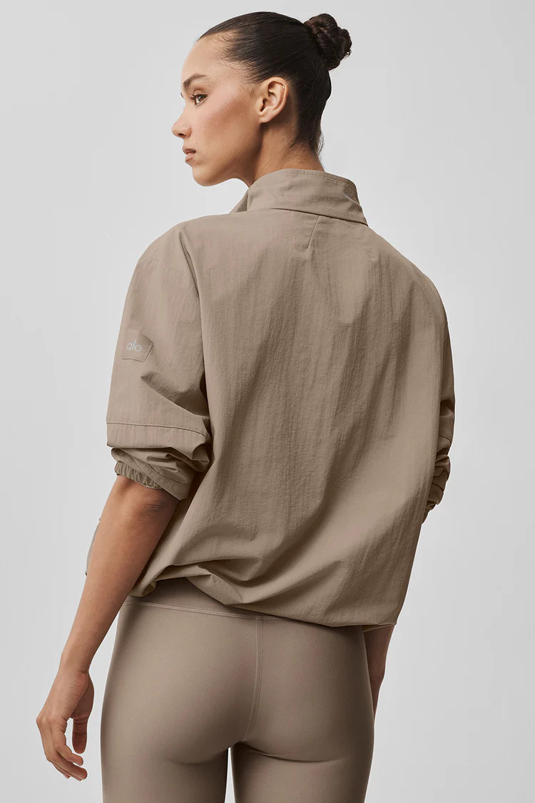 Light Weight Takeaway Track Pullover | Alo Yoga (US)