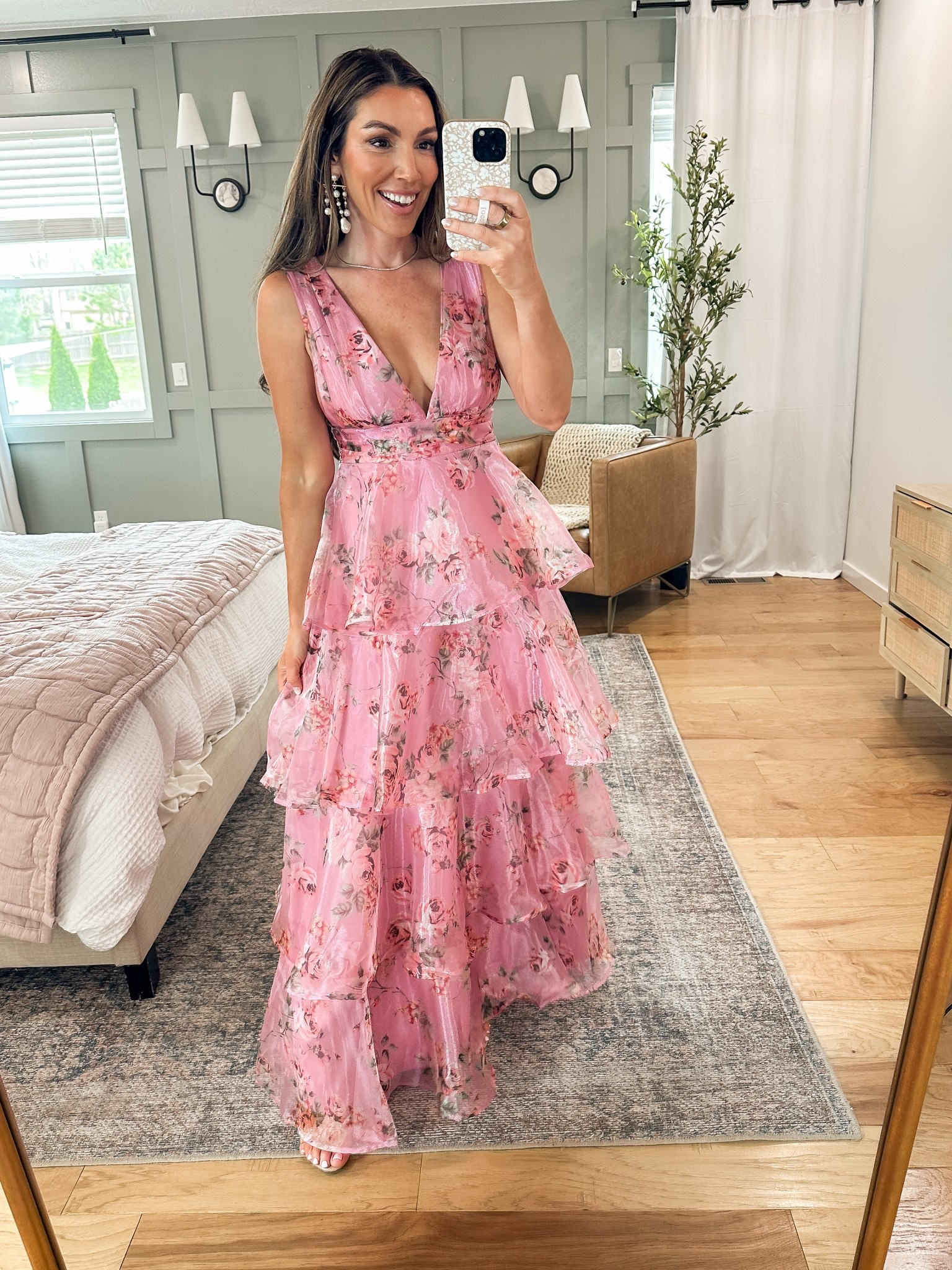 Is this dress even REAL?! The floral.. the fabric?! It looks like I spent $500.. and I definitely did NOT! Wearing size small. #weddingguest #springwedding

#LTKStyleTip #LTKFindsUnder100 #LTKWedding